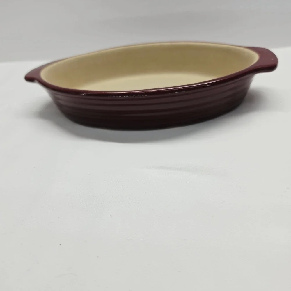 Pampered Chef Small Oval Baker Cranberry Family Heritage Tradition USA 9.75